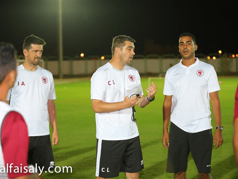 الفيصلي يواصل التدريبات والدكتور قاسم المعيدي رئيس الأتحاد السعودي للطب الرياضي يزور النادي (تقرير مصور )