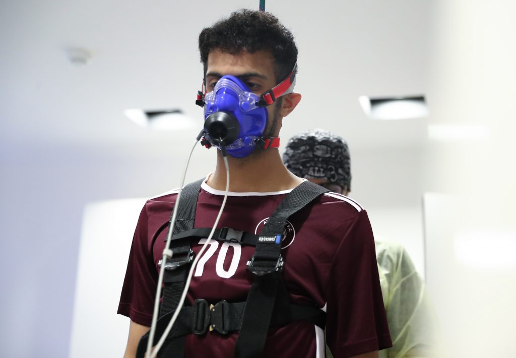 لاعبو الفريق الاول لكرة القدم يخضعون للعديد من الفحوصات الطبية