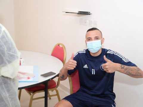 إدارة الفريق الاول لكرة القدم تجري المسحة الطبية الخاصة بفيروس كورونا المستجد