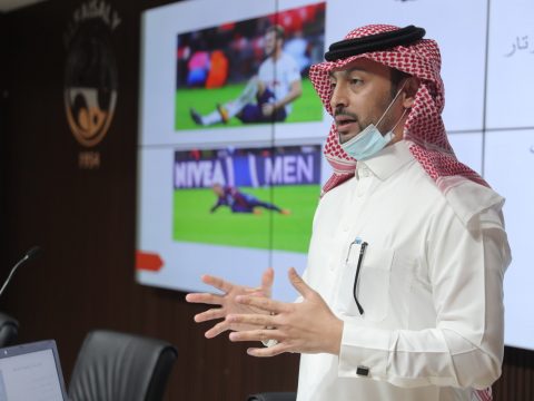 الشريك الطبي يقيم محاضرة بعنوان ” الإصابات الرياضية وطرق الوقاية “